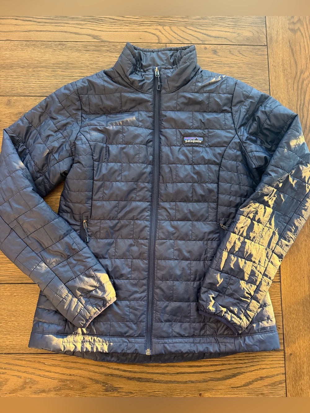 Patagonia Womens Nano Puff Jacket - Size Medium (Navy Blue)⁠